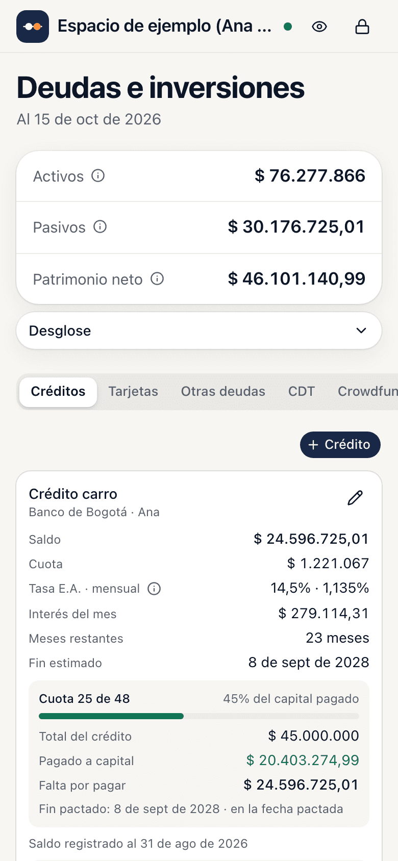Pantalla de Deudas: créditos con saldo al día y tarjetas con lo que debes y el cupo disponible