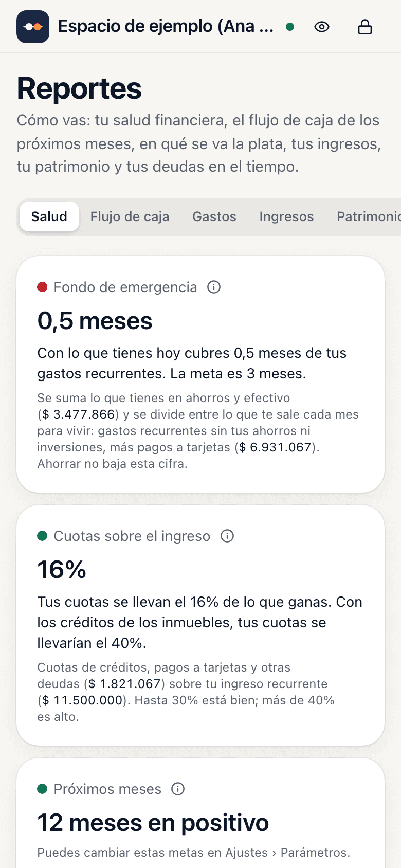 Reportes, pestaña Salud: fondo de emergencia en meses, cuotas sobre el ingreso, los próximos meses y cuánto ahorras e inviertes